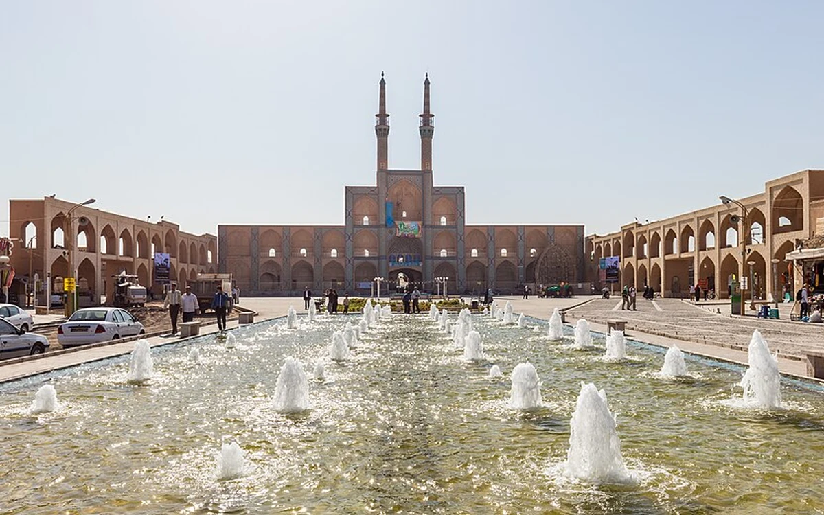 تور چهارروزه شهر یزد و کویر | شالوسیر
